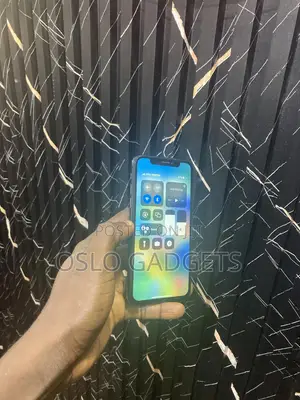 Apple iPhone X 64 GB Black