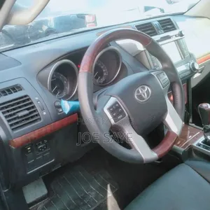 Toyota Land Cruiser Prado 2016 Black