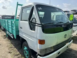 Toyota Dyna 300 Petrol Engine
