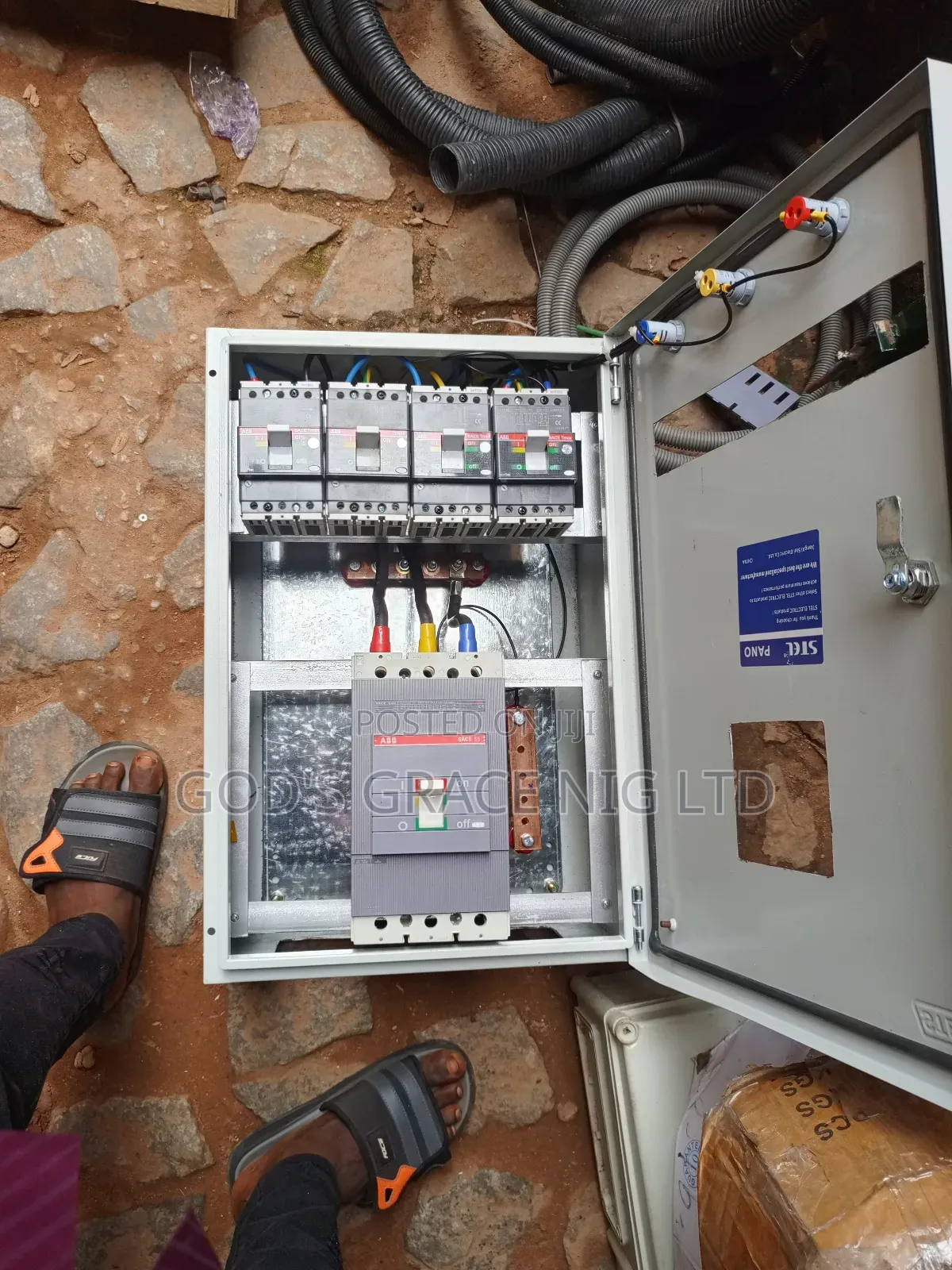 Main Voltage Panel