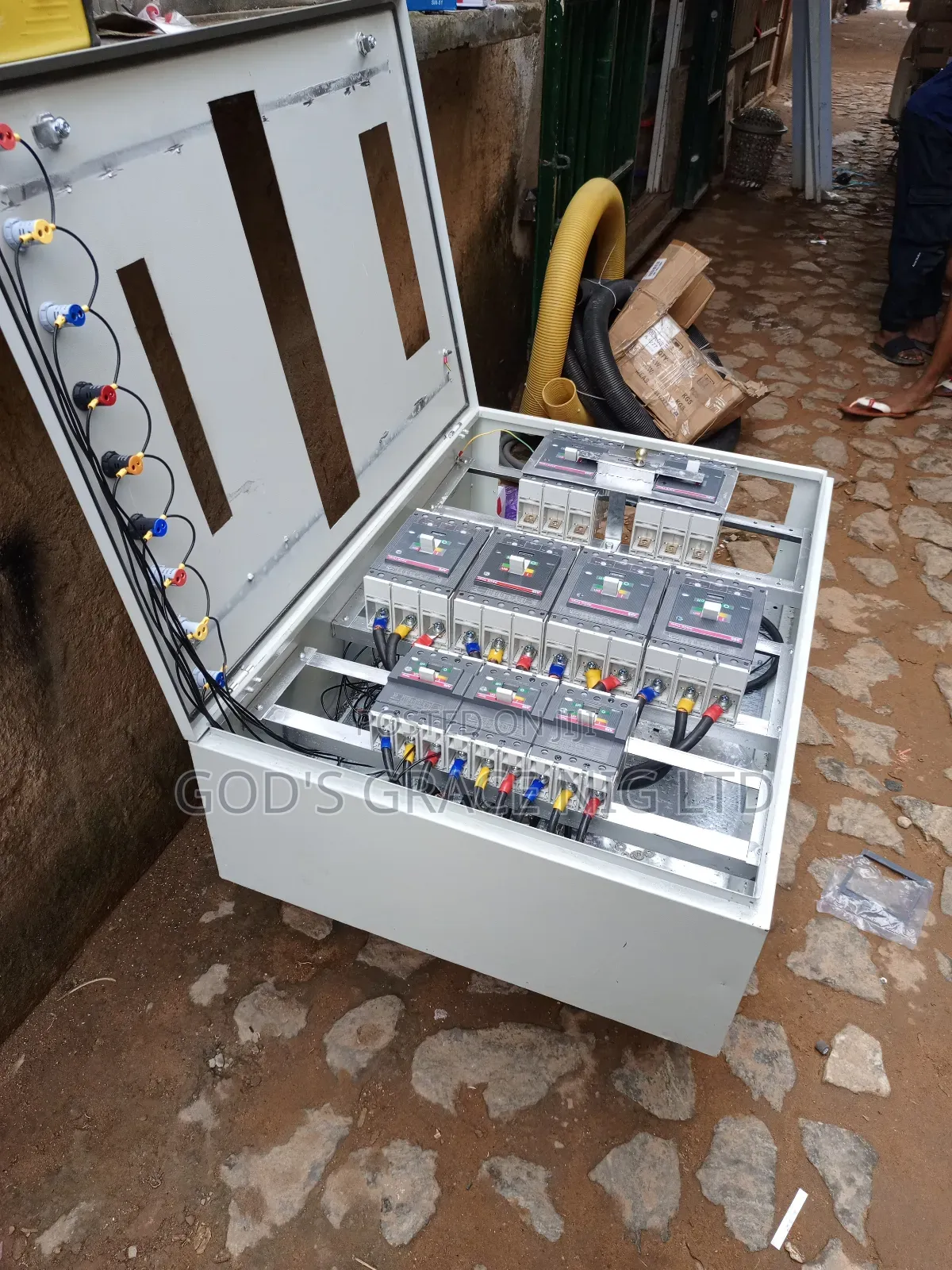 Main Voltage Panel
