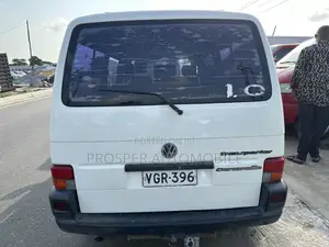 Volkswagen Transporter 2006 White