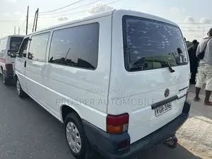 Volkswagen Transporter 2006 White