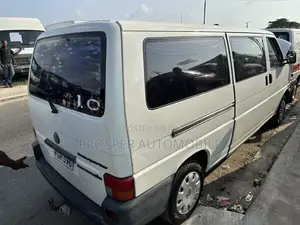 Volkswagen Transporter 2006 White