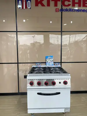 4-Burner Gas Range With Oven Commercial