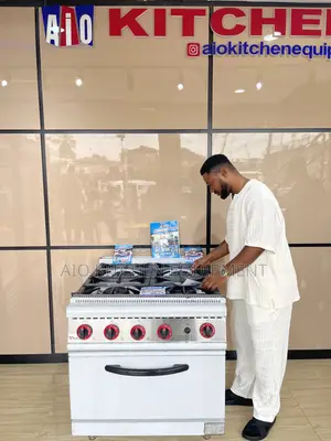4-Burner Gas Range With Oven Commercial