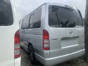 Toyota HiAce 2013 Silver