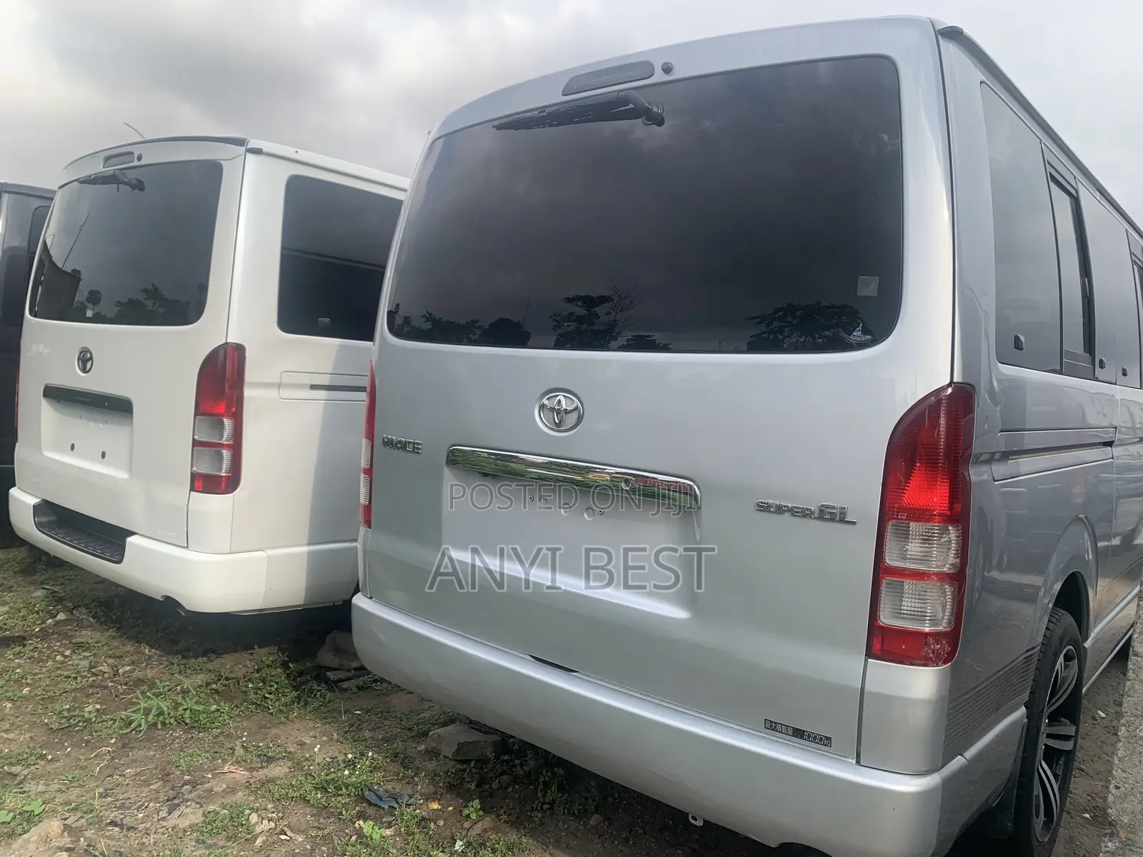 Toyota HiAce 2013 Silver