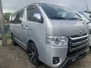 Toyota HiAce 2013 Silver