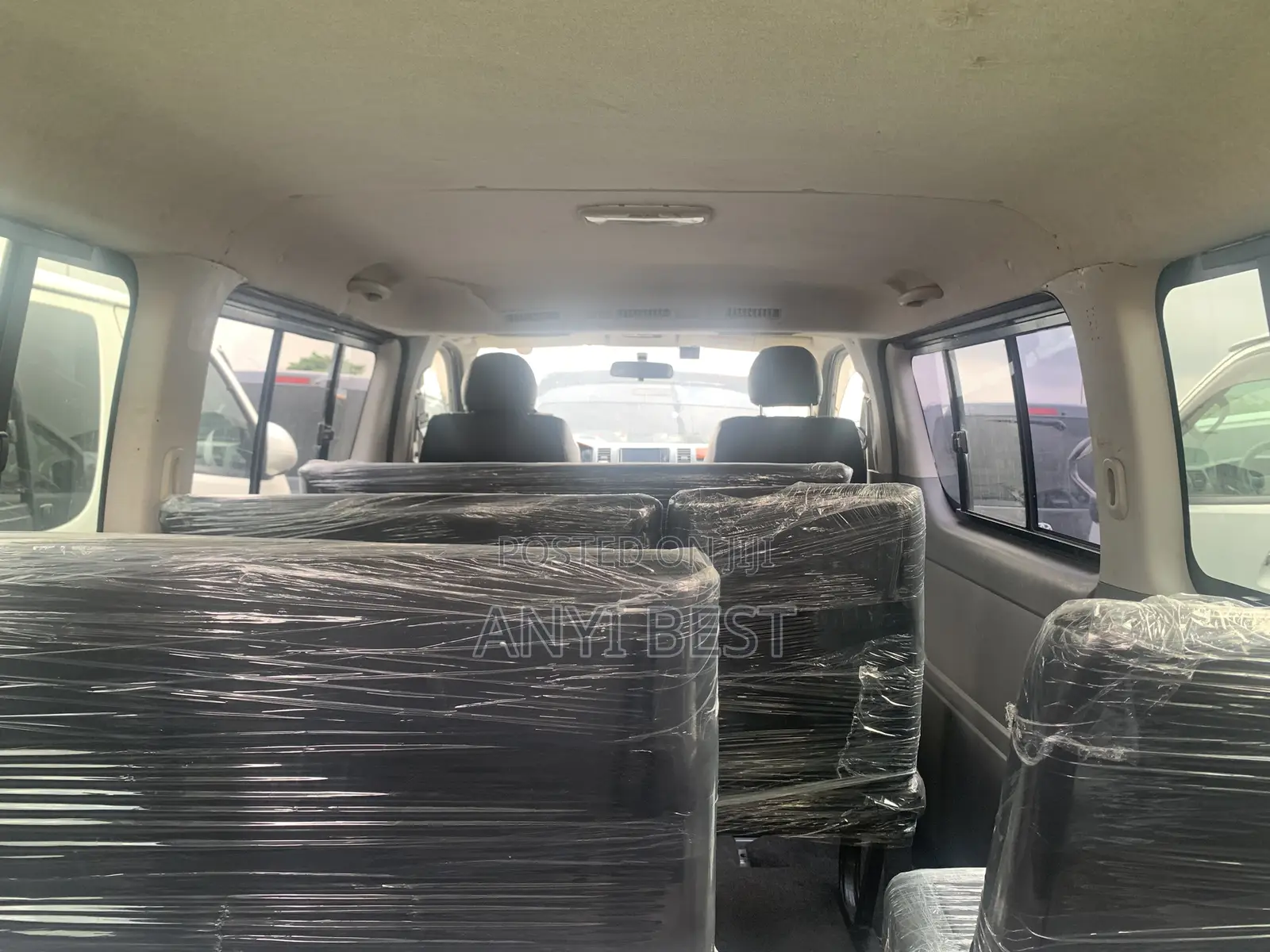 Toyota HiAce 2013 Silver