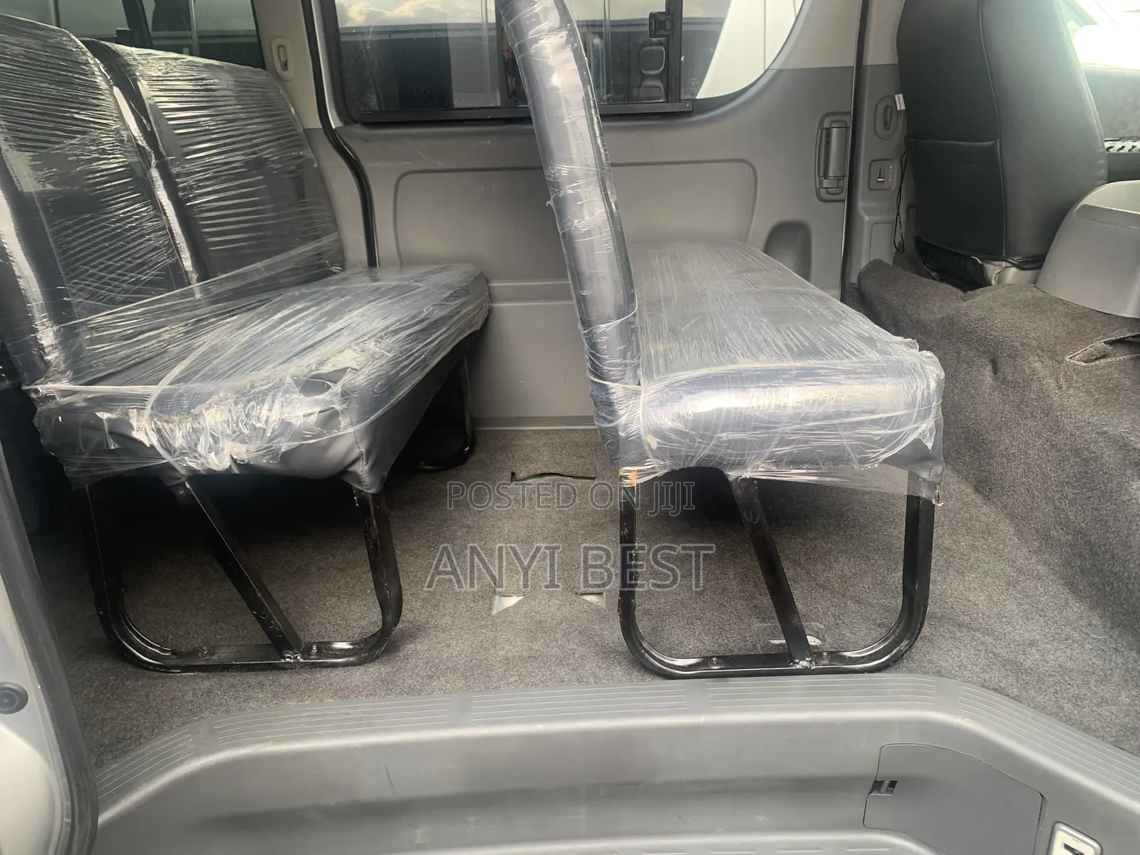 Toyota HiAce 2013 Silver