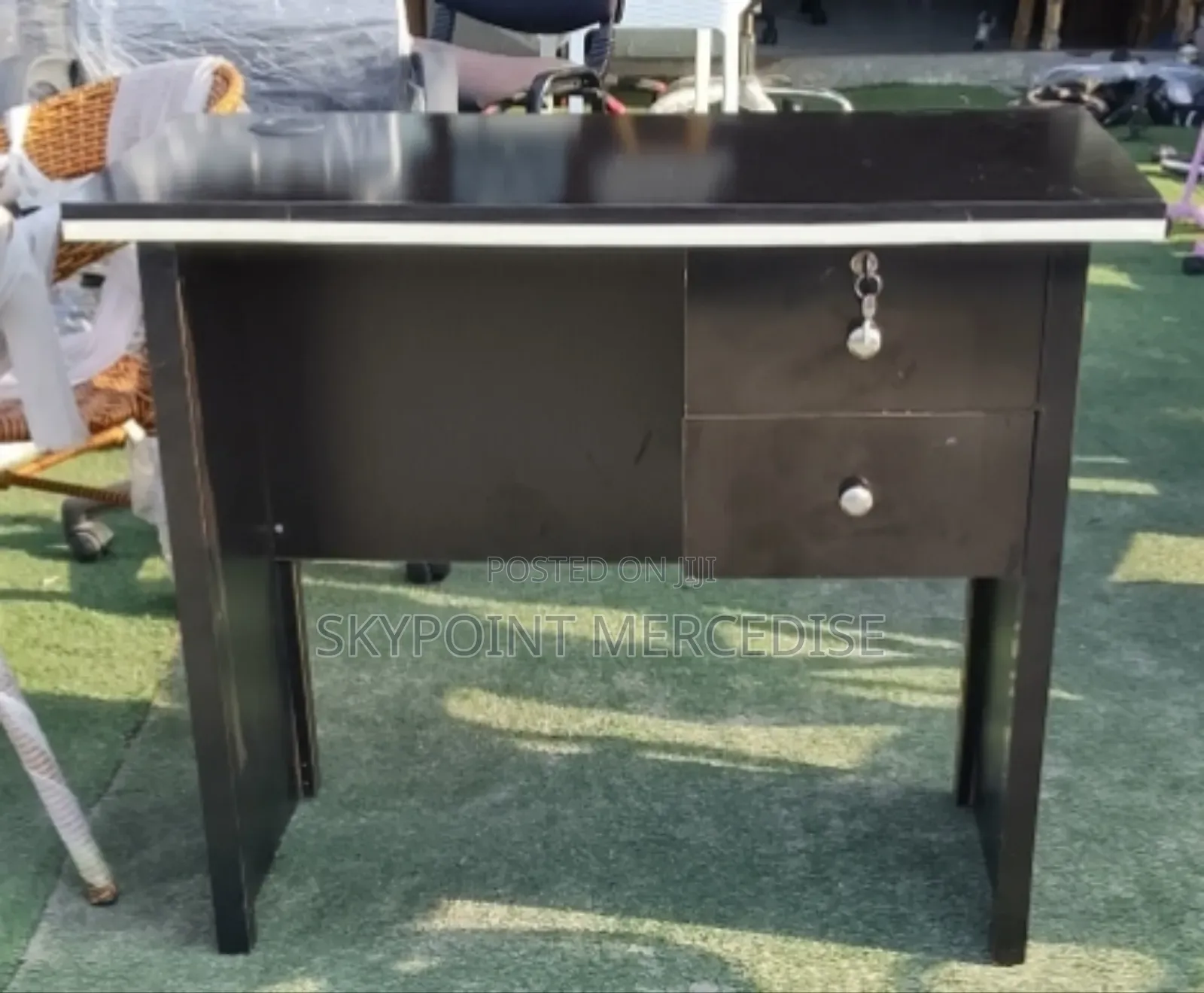3 Ft Office Table With Drawers