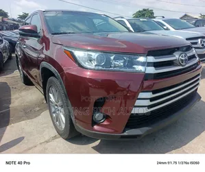 Toyota Highlander 2015 Red