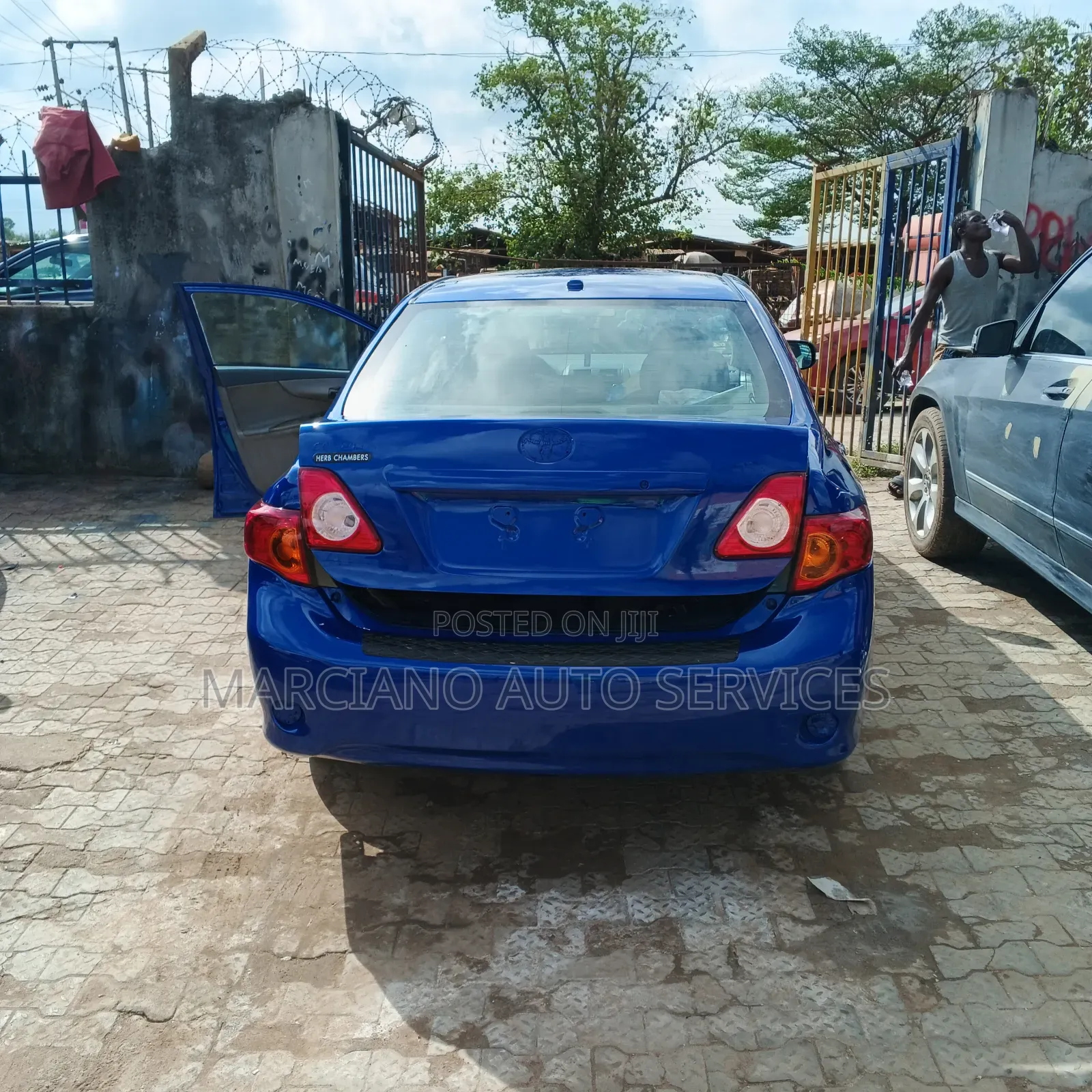 Car Baking/ Oven , Panel Beating and Autobase Spraying