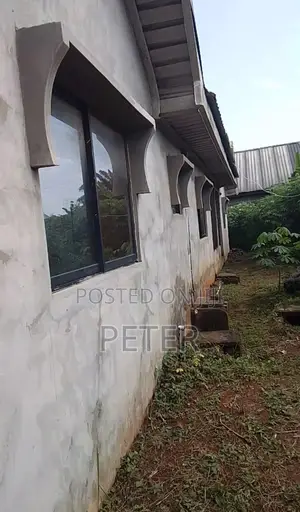 5bdrm Bungalow in Manuwa Crescent, Ilogbo Eremi for sale