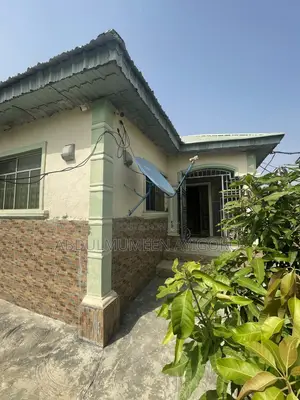 3bdrm Bungalow in Las Vegas Estate, Ilorin West for sale