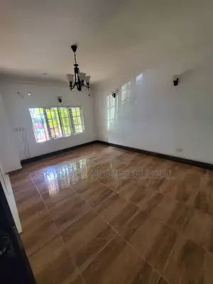 Mini Flat in Paradise Estate, Chevron for rent