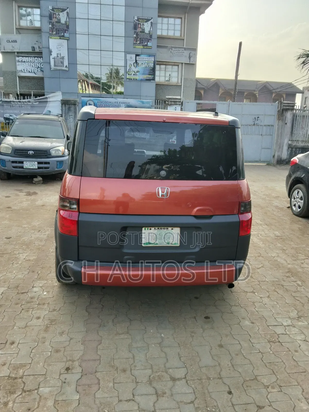 Honda Element LX Automatic 2005 Orange