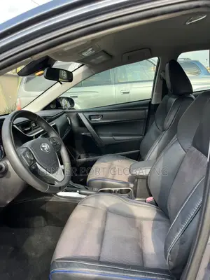 Toyota Corolla SE (1.8L 4cyl 2A) 2018 Gray