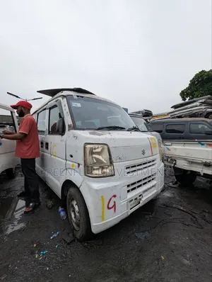 Suzuki APV Minibus 2012 White