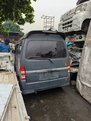 Suzuki APV Minibus 2010 Grey