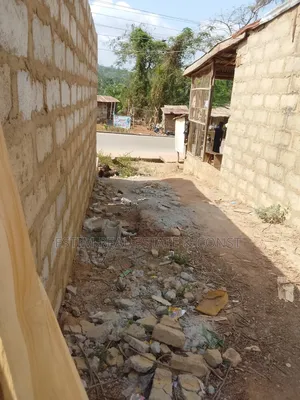 Shop Space for Sale at Araro Facing Apete-Akufo Road, Ibadan.