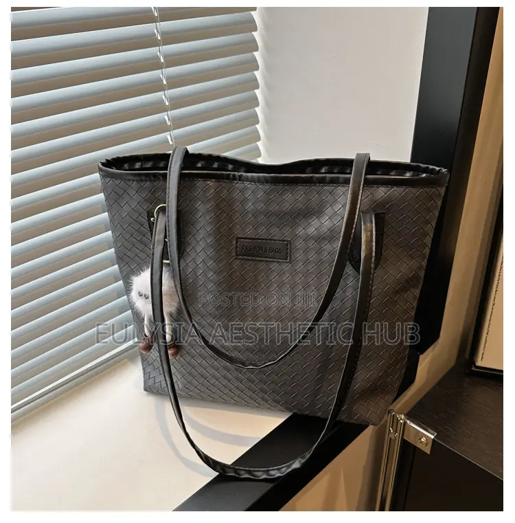Trendy Tote Bag
