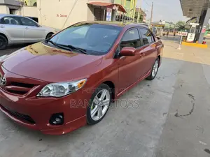 Toyota Corolla 2013 Red