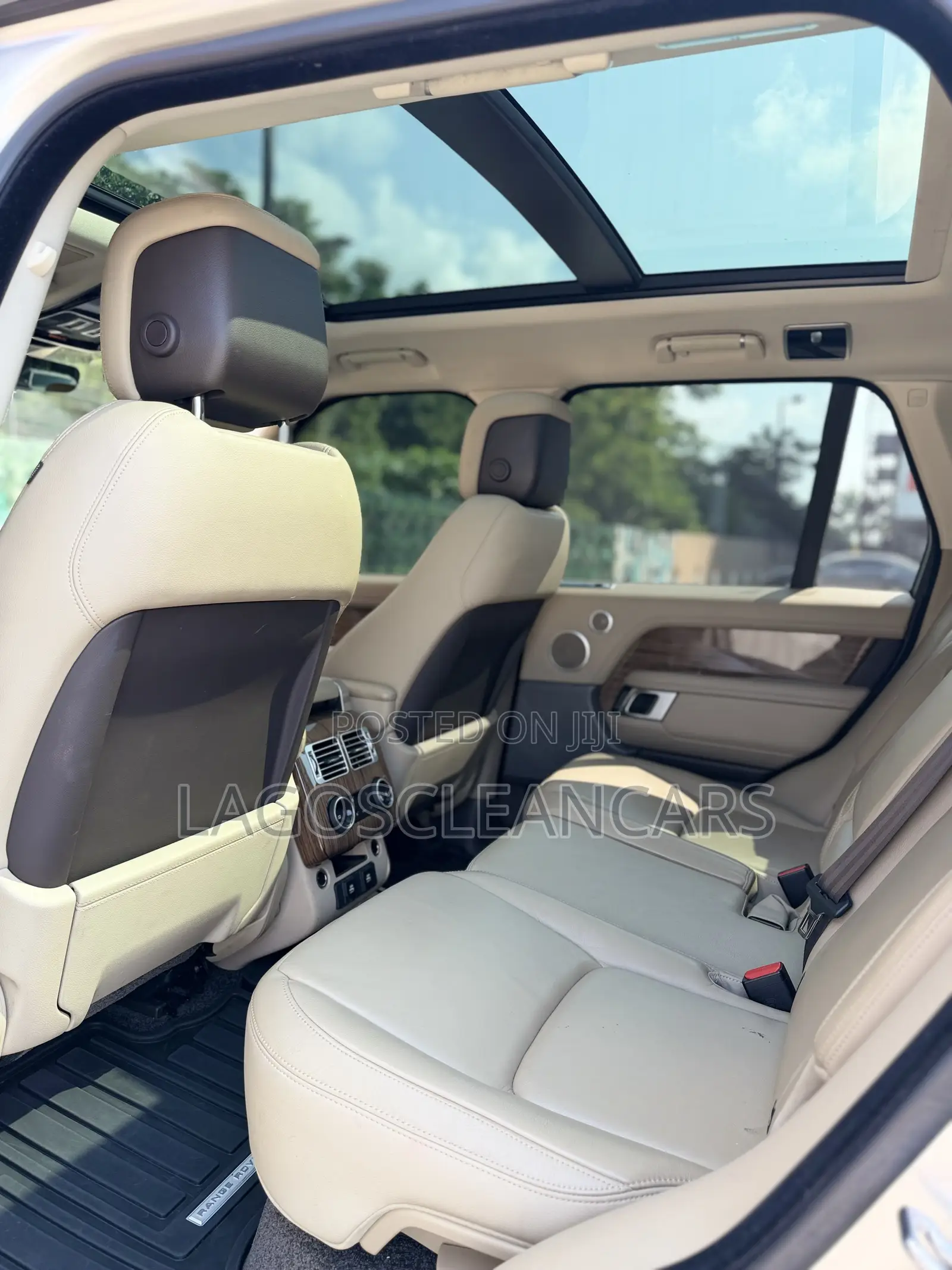Land Rover Range Rover Vogue 2020 Gold