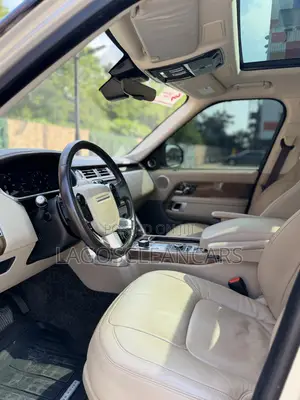 Land Rover Range Rover Vogue 2020 Gold