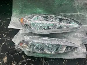 Headlamp Camry 2005 Model