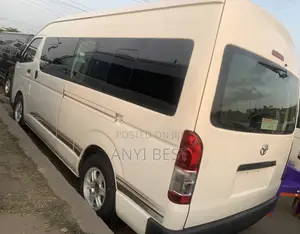 Toyota HiAce 2017 White