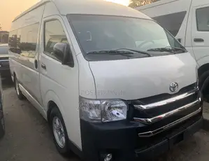 Toyota HiAce 2017 White