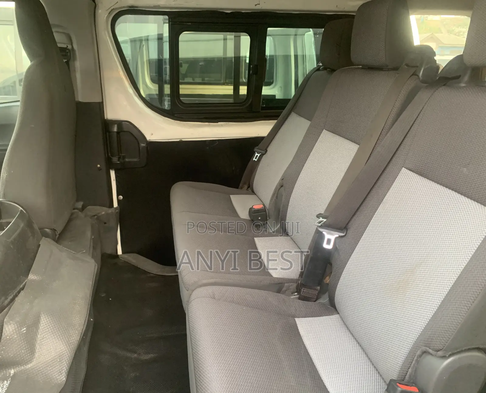 Toyota HiAce 2017 White