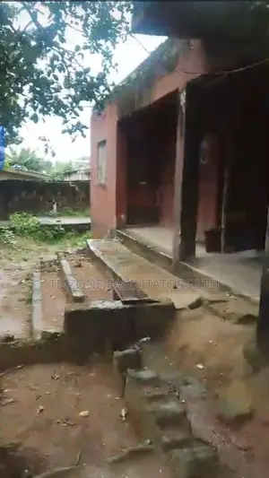 Full Plot of Land With 3bdrm Flat at Decking Level