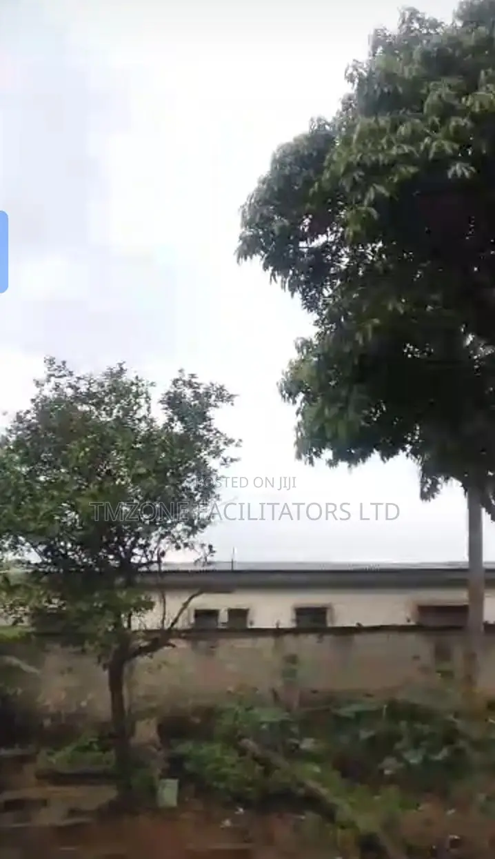 Full Plot of Land With 3bdrm Flat at Decking Level