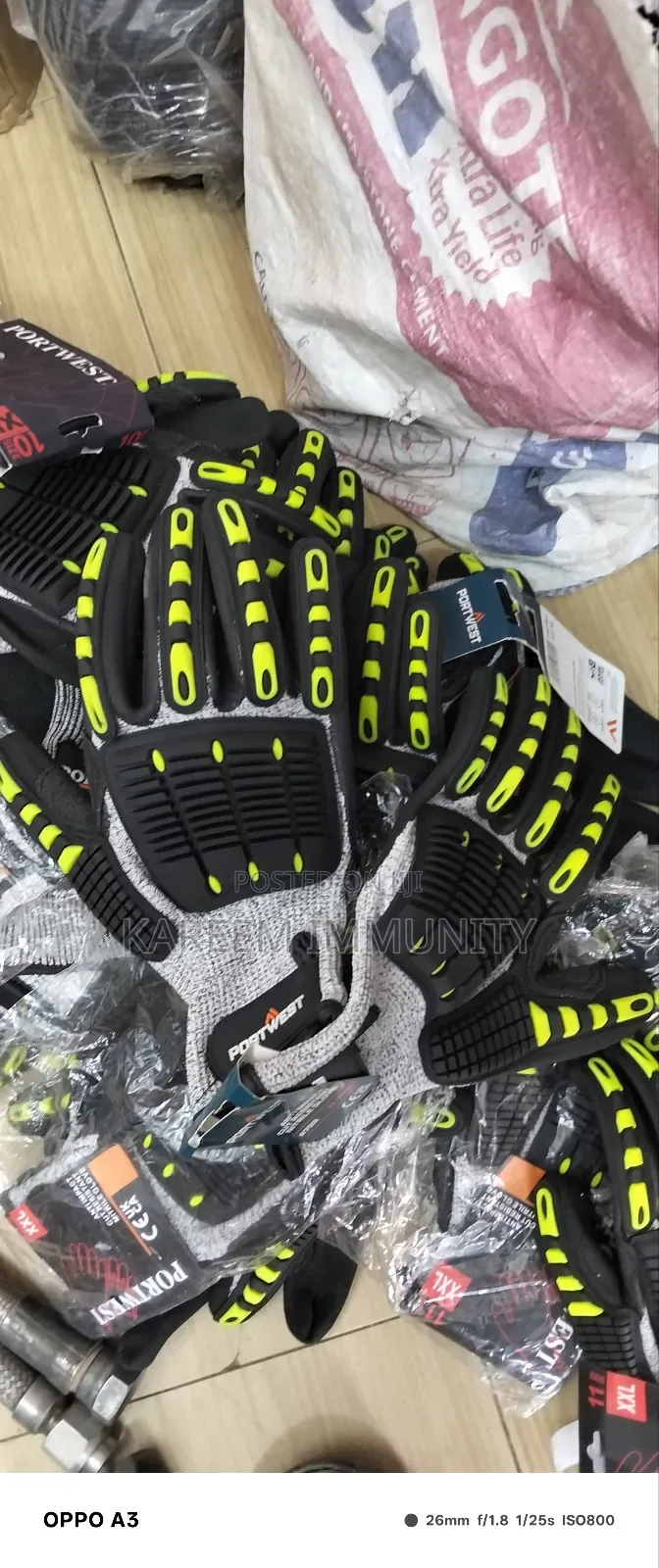 Hand Glove