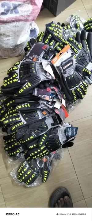 Hand Glove