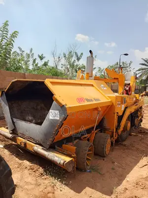 Foreign Used Blaw-Knox Pf161 Asphalt Paver