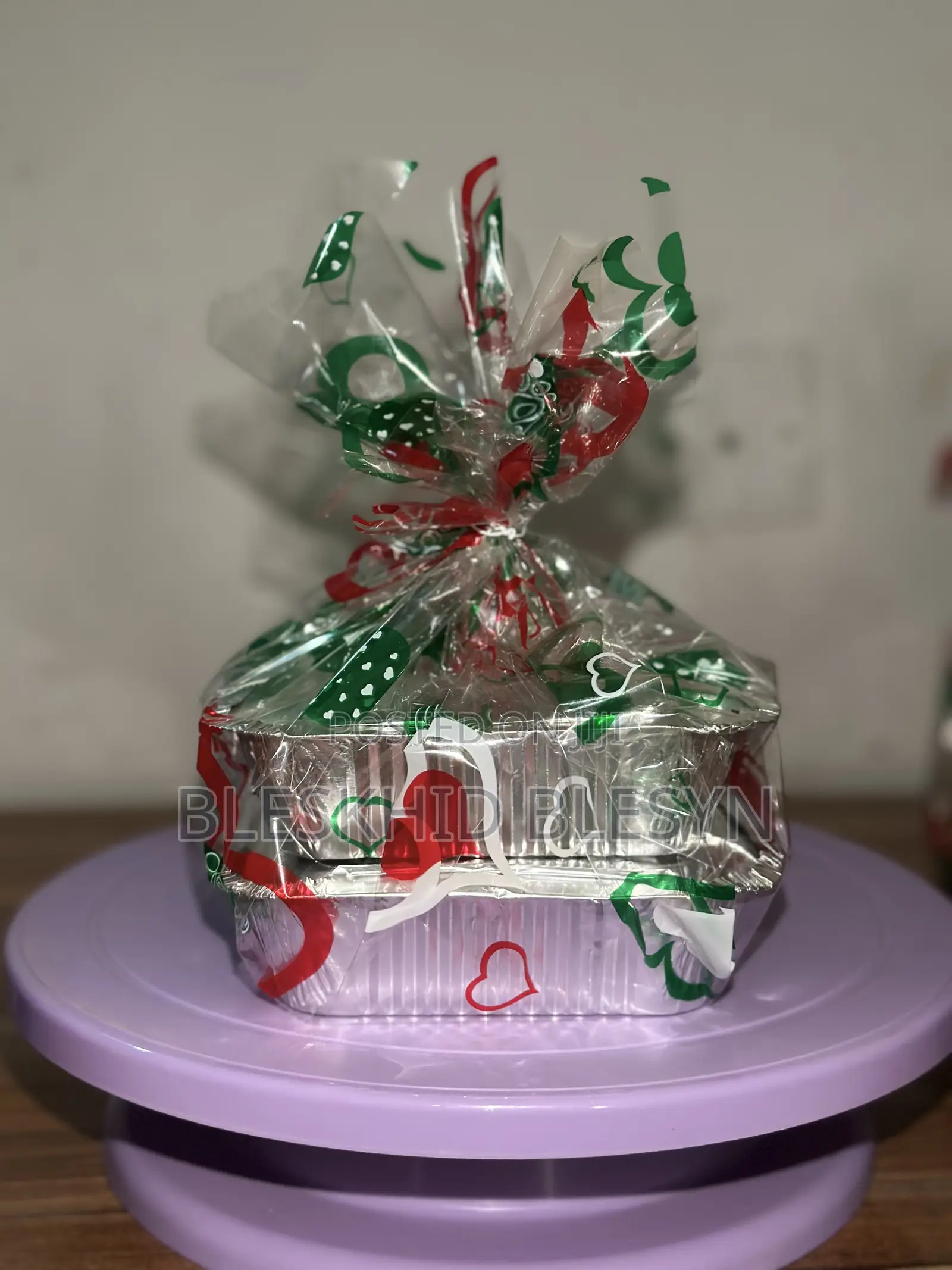 Foil Cakes and Unfrosted Cakes