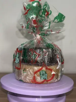 Foil Cakes and Unfrosted Cakes