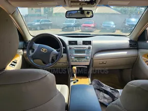 Toyota Camry XLE V6 4dr Sedan (3.5L 6cyl 6AM) 2008 Gold