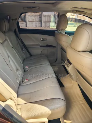 Toyota Venza V6 AWD 2011 Brown