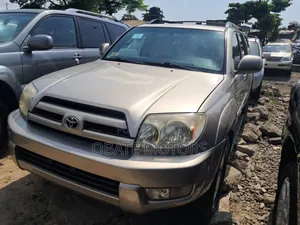 Toyota 4-Runner Limited V6 2005 Gold