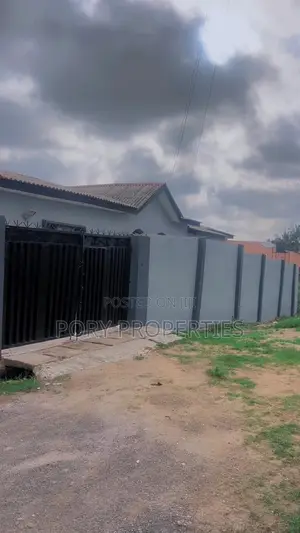 3 Bedroom and 2 Bedroom Flats Bungalow