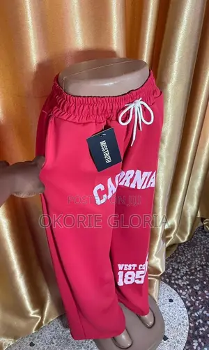 Bum Short And Gown
