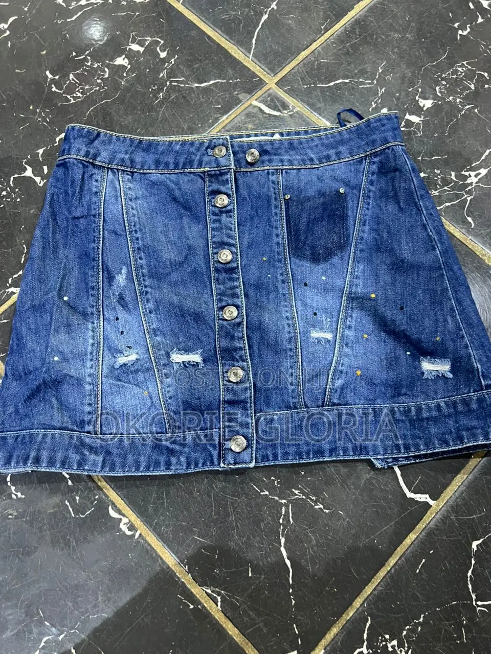 Bum Short And Gown