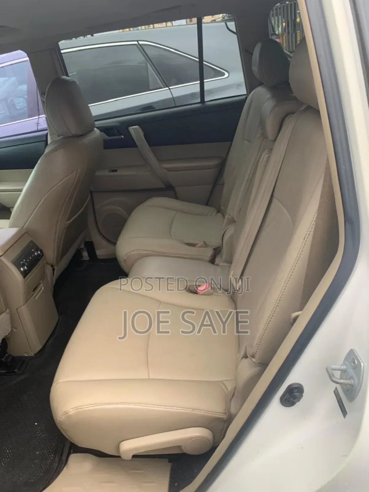 Toyota Highlander SE 2012 White