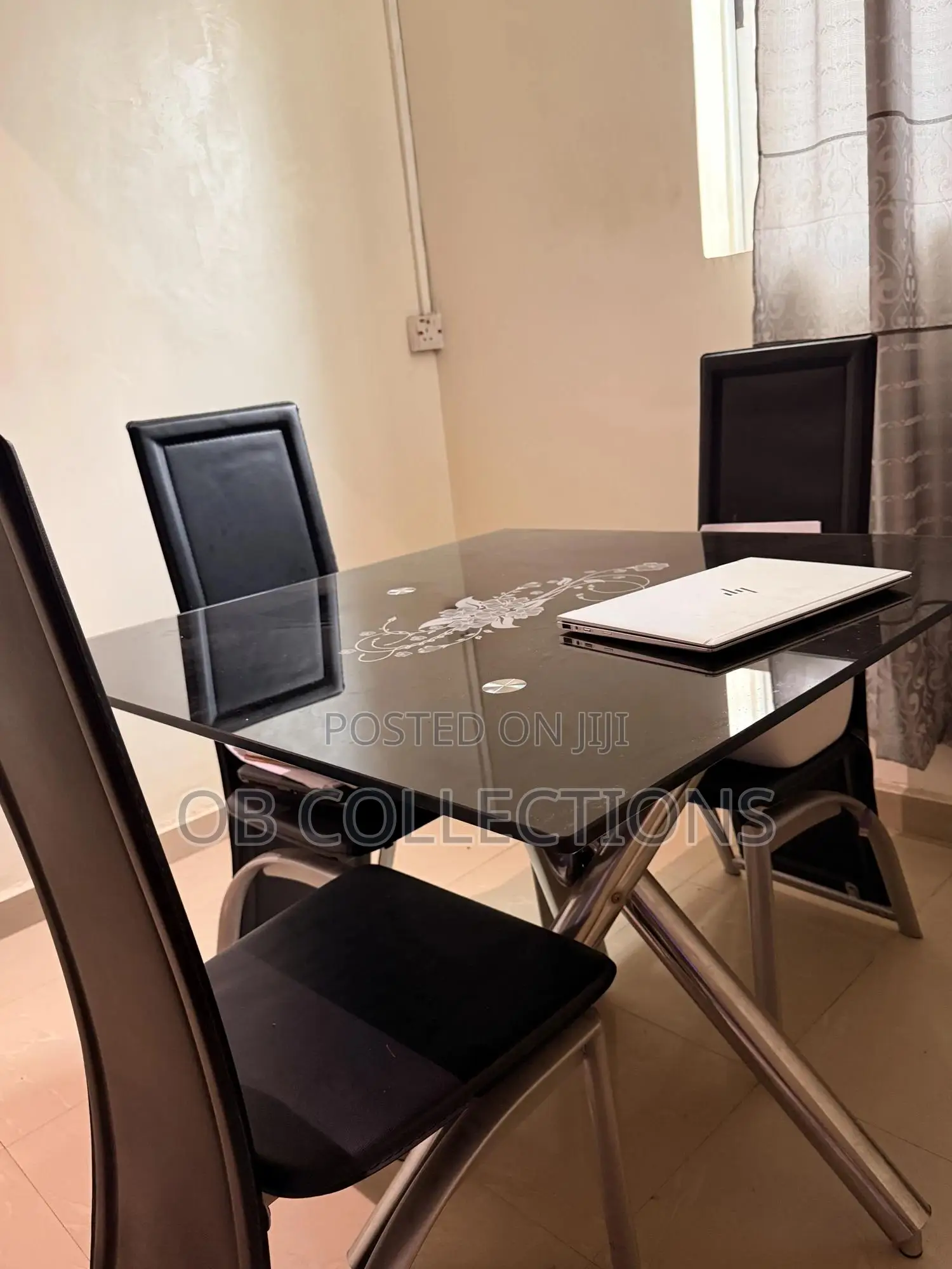 Luxury Dining Table With 4 Chairs