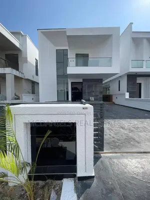 Furnished 5bdrm Duplex in Ikota for sale